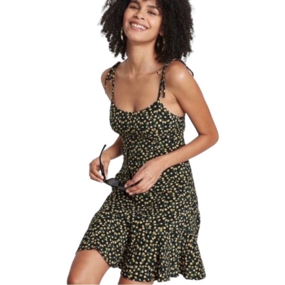 Wild fable lemon dress size medium